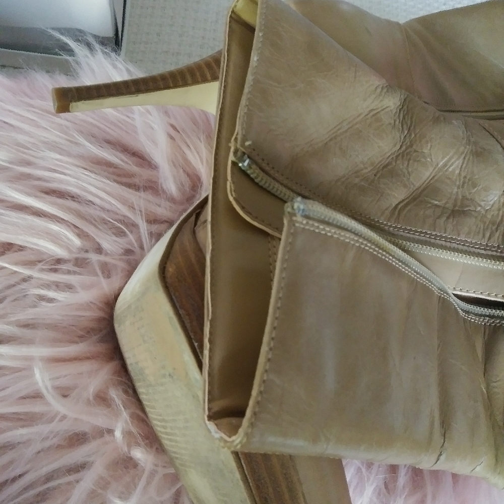 Bakers High heeled leather boots